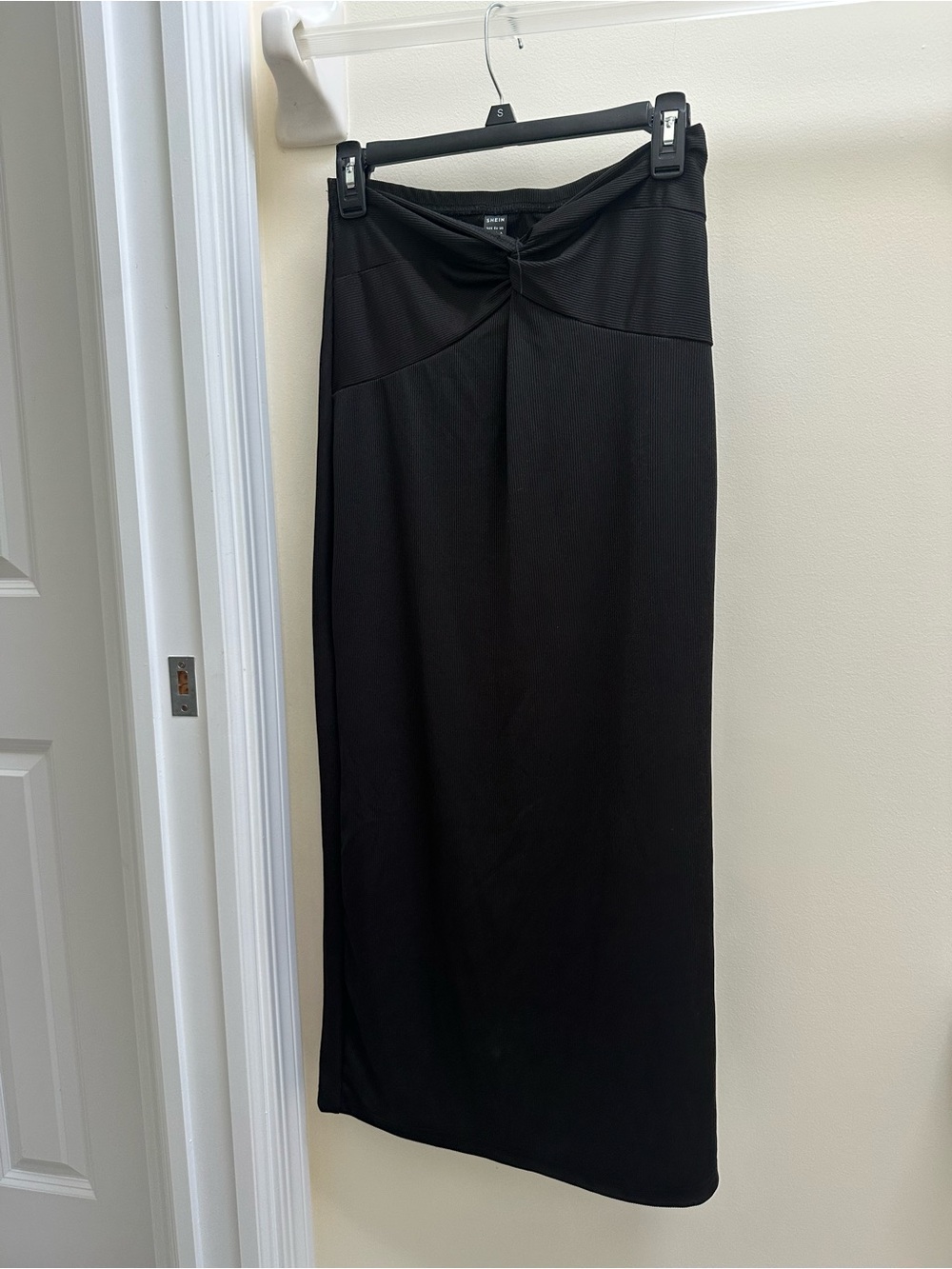 SHEIN Black Midi Skirt with Twist Detail